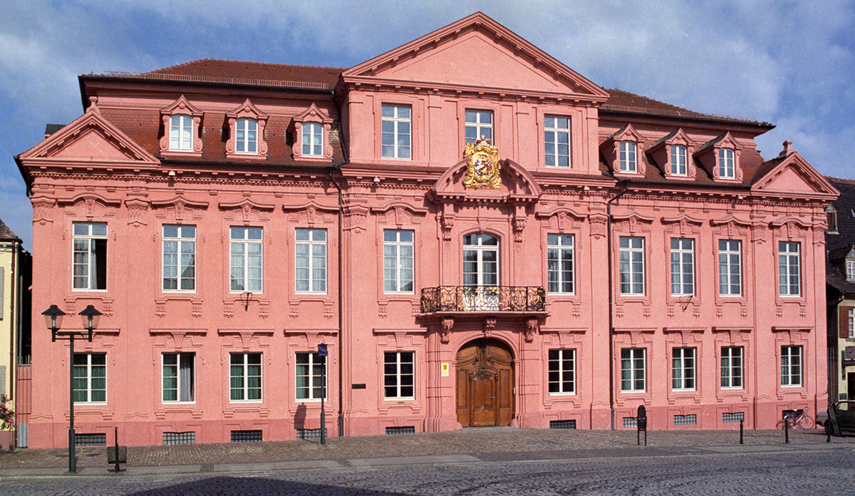 h01_r-kopieren_cut_web_slider